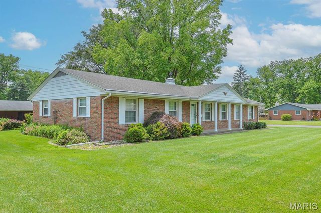 318 W Oak Street, Mascoutah, IL 62258