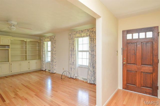 318 W Oak Street, Mascoutah, IL 62258