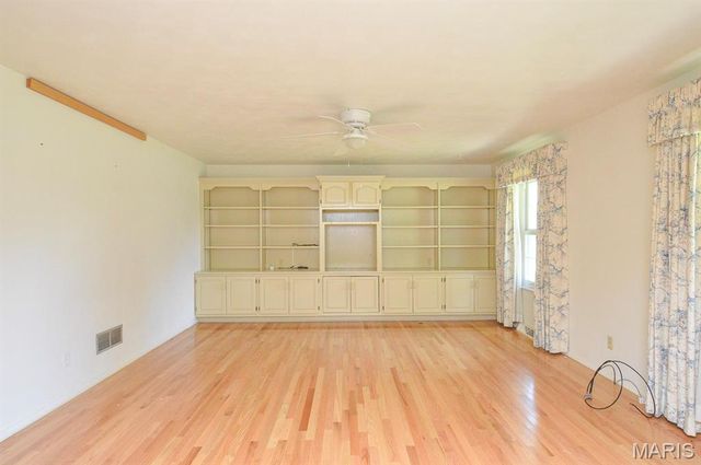 318 W Oak Street, Mascoutah, IL 62258