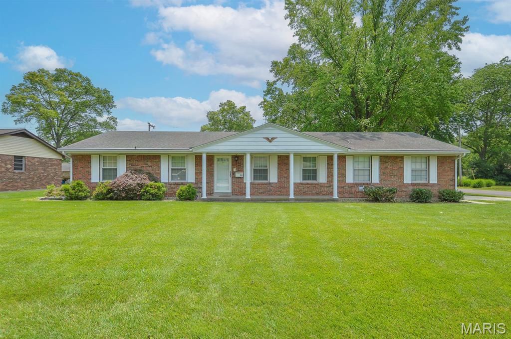 318 W Oak Street, Mascoutah, IL 62258
