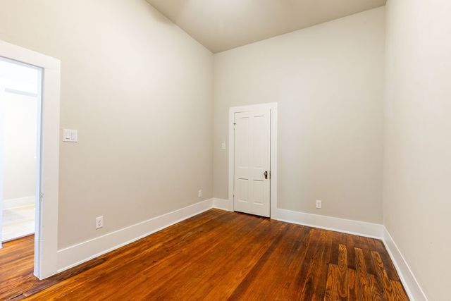 607 N Dallas Street, Ennis, TX 75119