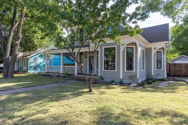 607 N Dallas Street, Ennis, TX 75119
