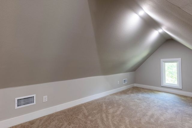 607 N Dallas Street, Ennis, TX 75119