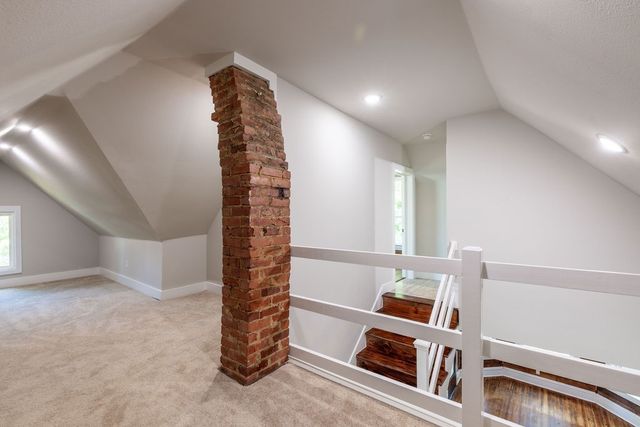 607 N Dallas Street, Ennis, TX 75119