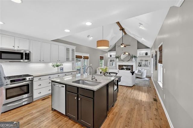 1898 Dyer Circle, Chamblee, GA 30341