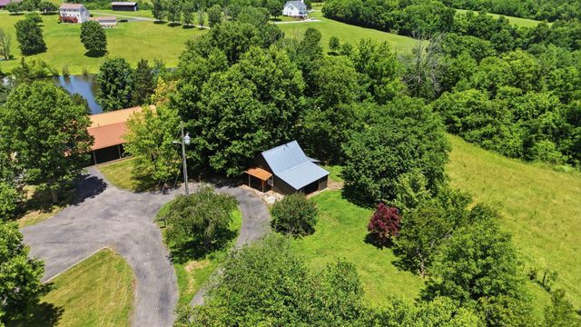 535 Twin Lakes Drive, Lancaster, KY 40444