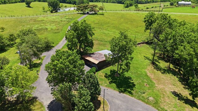535 Twin Lakes Drive, Lancaster, KY 40444