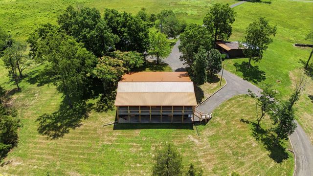 535 Twin Lakes Drive, Lancaster, KY 40444