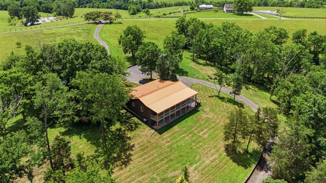 535 Twin Lakes Drive, Lancaster, KY 40444
