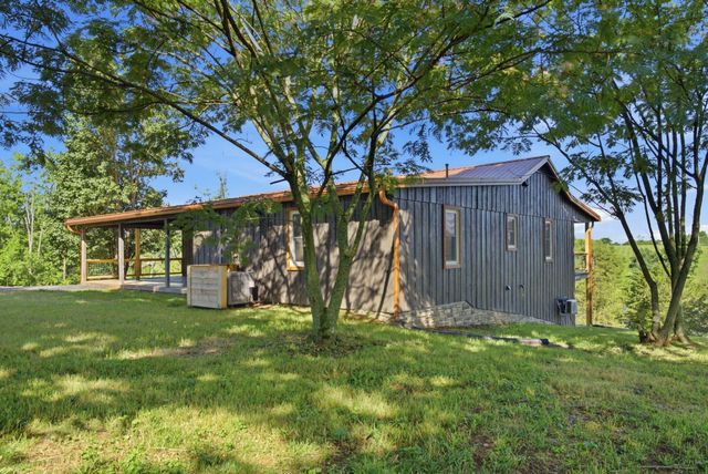 535 Twin Lakes Drive, Lancaster, KY 40444
