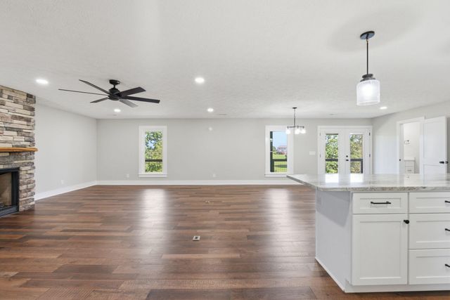 535 Twin Lakes Drive, Lancaster, KY 40444
