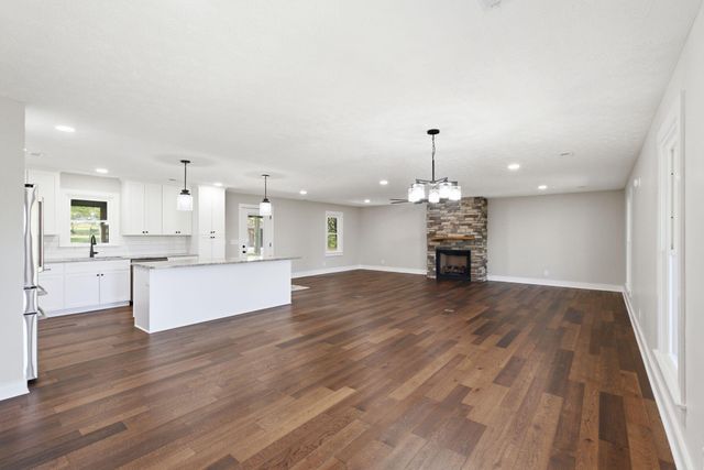 535 Twin Lakes Drive, Lancaster, KY 40444