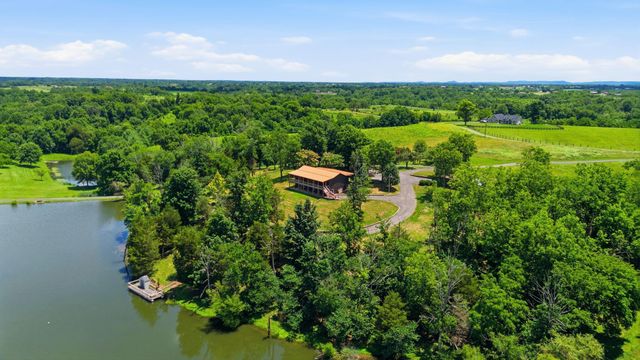 535 Twin Lakes Drive, Lancaster, KY 40444