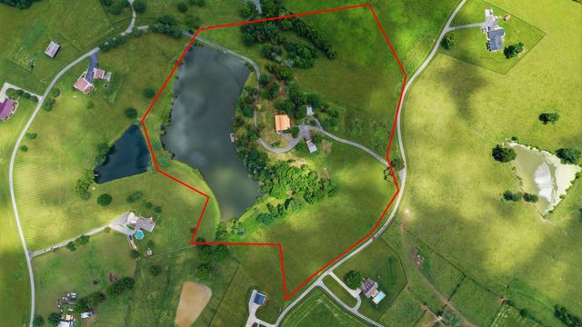 535 Twin Lakes Drive, Lancaster, KY 40444