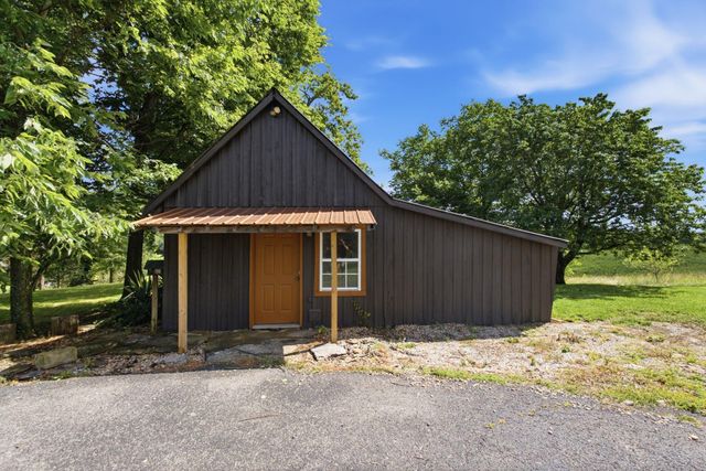 535 Twin Lakes Drive, Lancaster, KY 40444