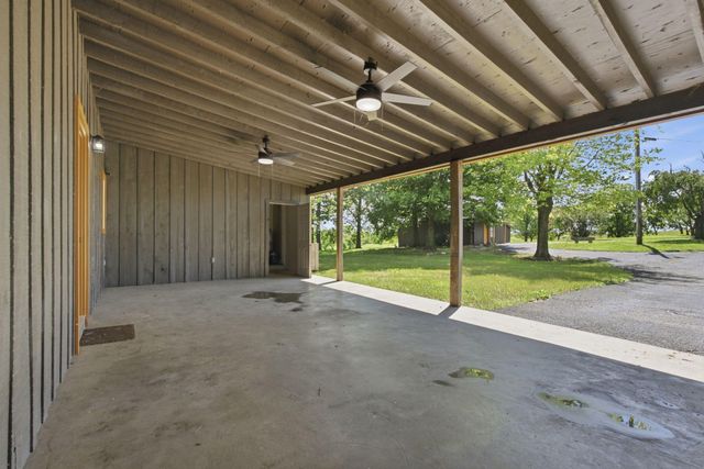 535 Twin Lakes Drive, Lancaster, KY 40444