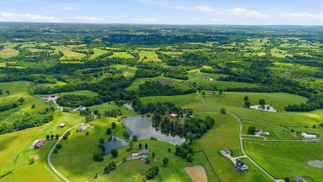 535 Twin Lakes Drive, Lancaster, KY 40444