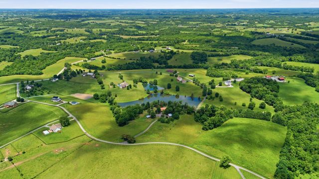 535 Twin Lakes Drive, Lancaster, KY 40444