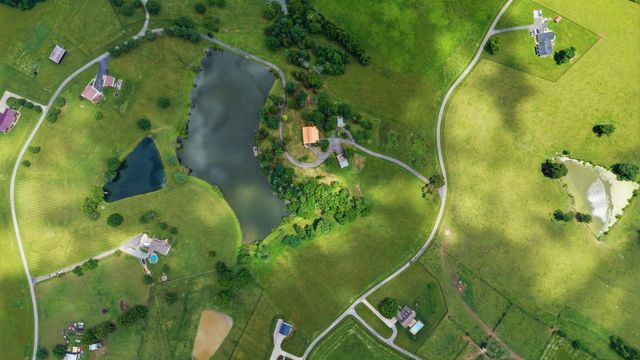 535 Twin Lakes Drive, Lancaster, KY 40444
