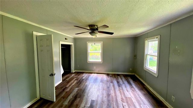 6013 College Avenue, Kansas City, MO 64130