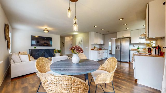 487 Noonan Ranch Ln, Santa Rosa, CA 95403