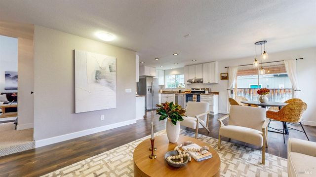 487 Noonan Ranch Ln, Santa Rosa, CA 95403