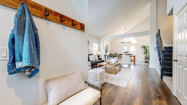 487 Noonan Ranch Ln, Santa Rosa, CA 95403