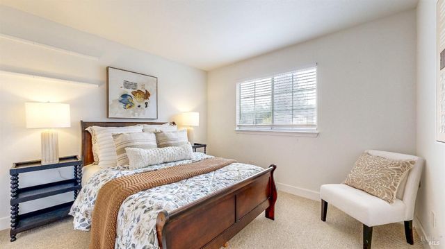 487 Noonan Ranch Ln, Santa Rosa, CA 95403