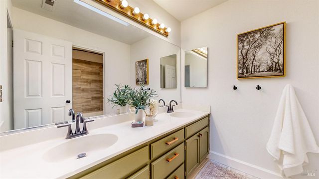 487 Noonan Ranch Ln, Santa Rosa, CA 95403