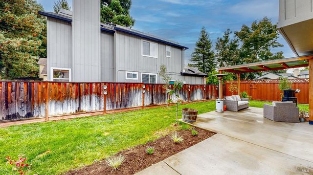 487 Noonan Ranch Ln, Santa Rosa, CA 95403