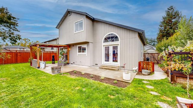 487 Noonan Ranch Ln, Santa Rosa, CA 95403