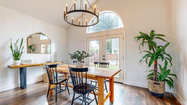 487 Noonan Ranch Ln, Santa Rosa, CA 95403