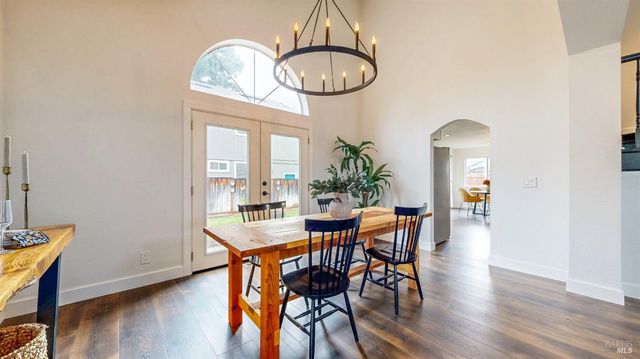 487 Noonan Ranch Ln, Santa Rosa, CA 95403