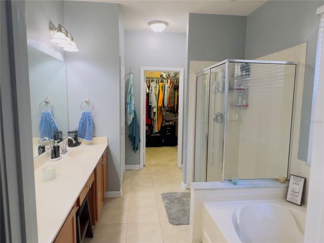 992 NODDING SHADE DRIVE, Brooksville, FL 34604