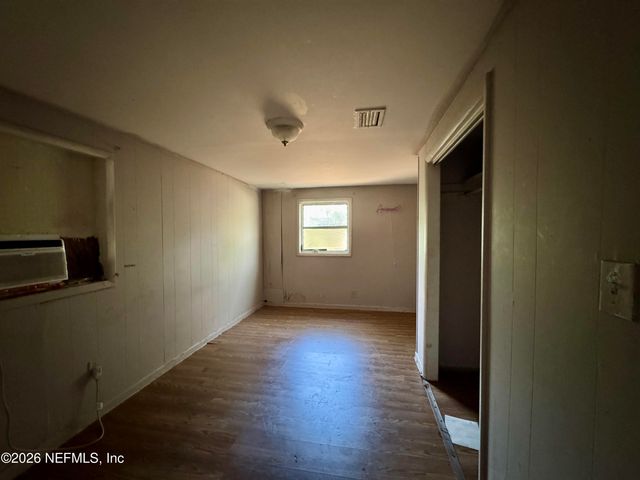 6228 BLUEBIRD Road, Jacksonville, FL 32219