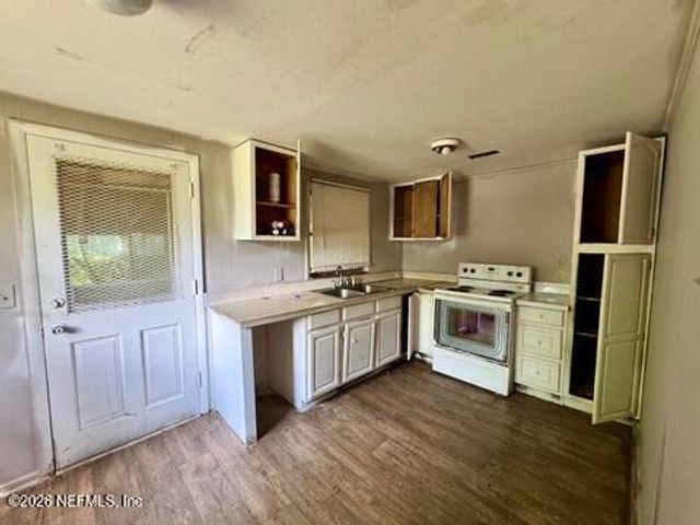 6228 BLUEBIRD Road, Jacksonville, FL 32219