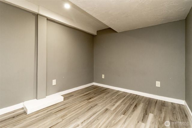 10033 Des Moines Memorial Drive S, Seattle, WA 98168