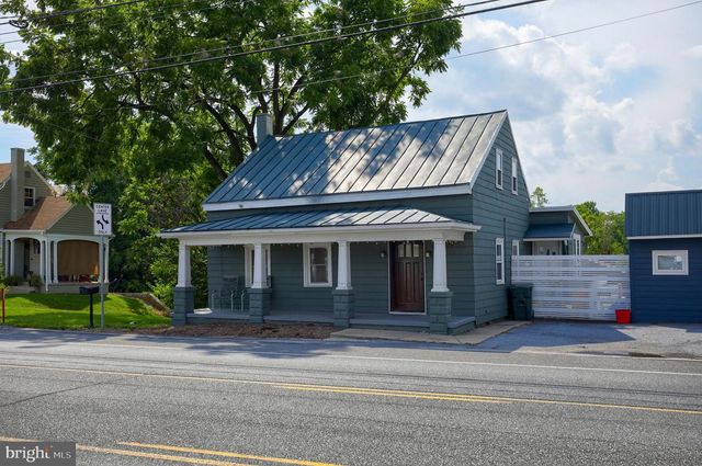 938 LITITZ PIKE, Lititz, PA 17543