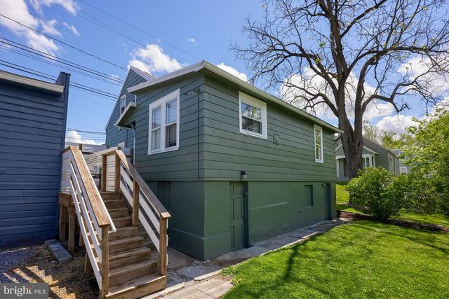 938 LITITZ PIKE, Lititz, PA 17543