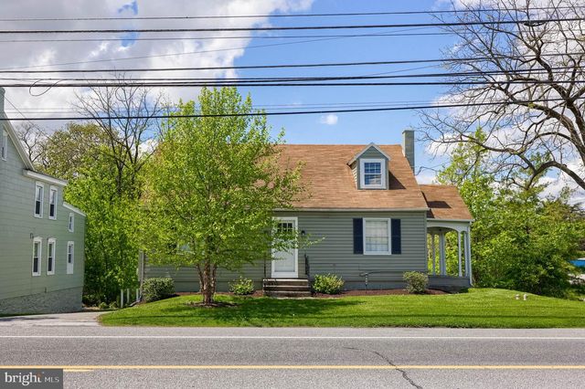 938 LITITZ PIKE, Lititz, PA 17543