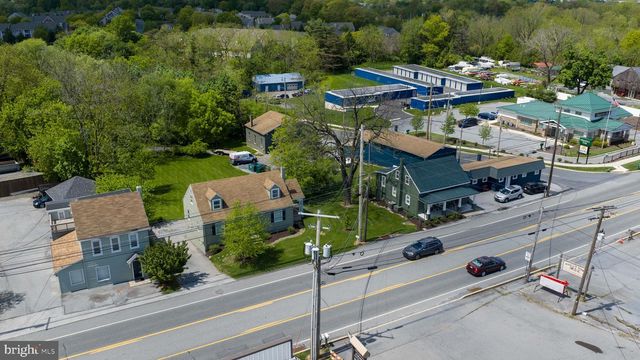 938 LITITZ PIKE, Lititz, PA 17543