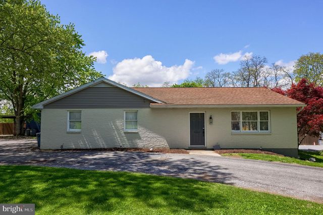 938 LITITZ PIKE, Lititz, PA 17543