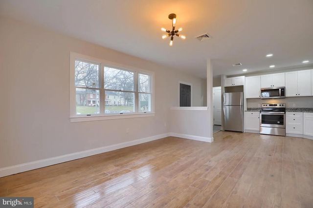 938 LITITZ PIKE, Lititz, PA 17543