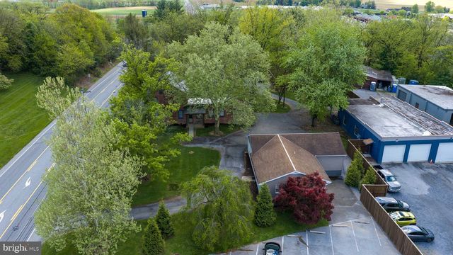 938 LITITZ PIKE, Lititz, PA 17543