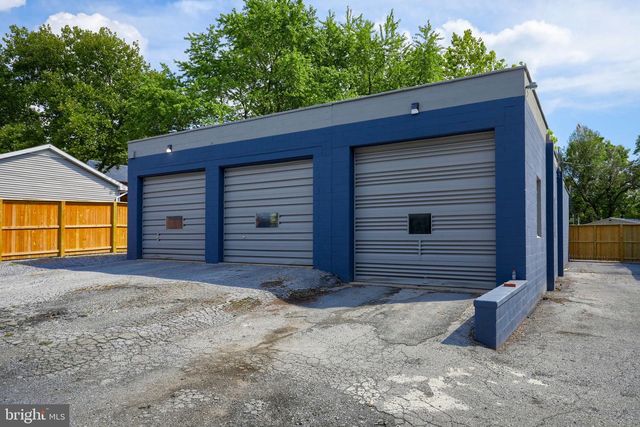 938 LITITZ PIKE, Lititz, PA 17543