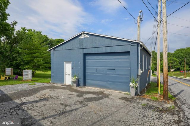 938 LITITZ PIKE, Lititz, PA 17543