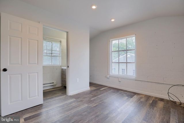938 LITITZ PIKE, Lititz, PA 17543