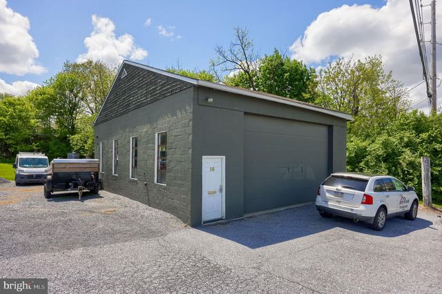 938 LITITZ PIKE, Lititz, PA 17543