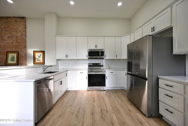 641 E Saint Catherine St, Louisville, KY 40203
