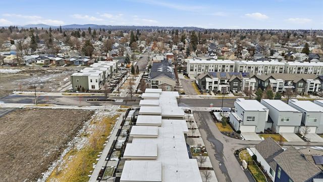 471 N Cochran Pl, Spokane, WA 99201